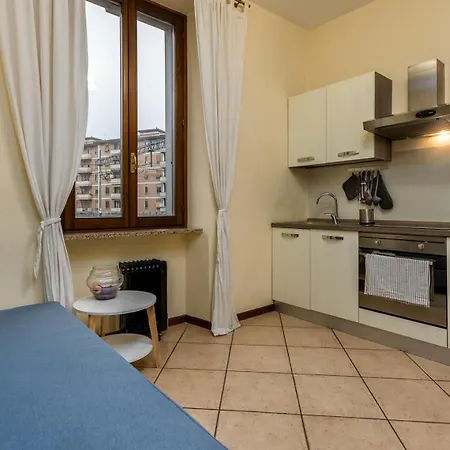 - Near Downtown - Apartment