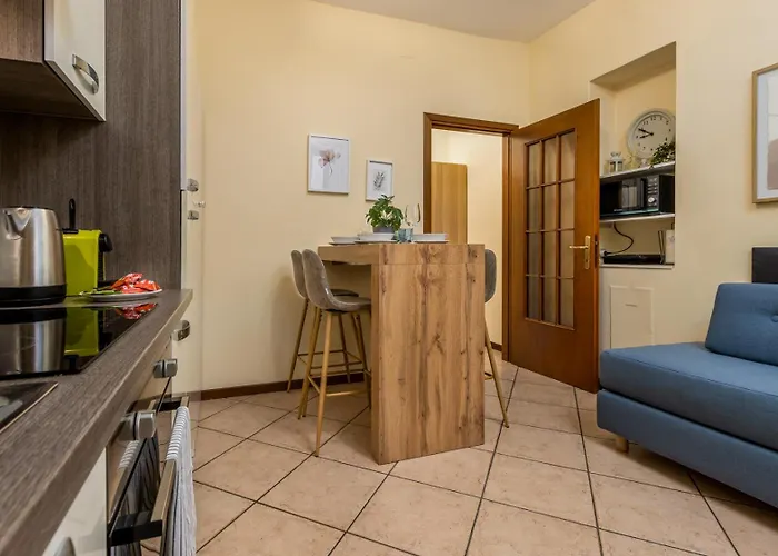 - Near Downtown - Apartment *