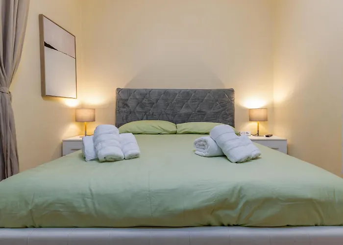 - Near Downtown - Бергамо